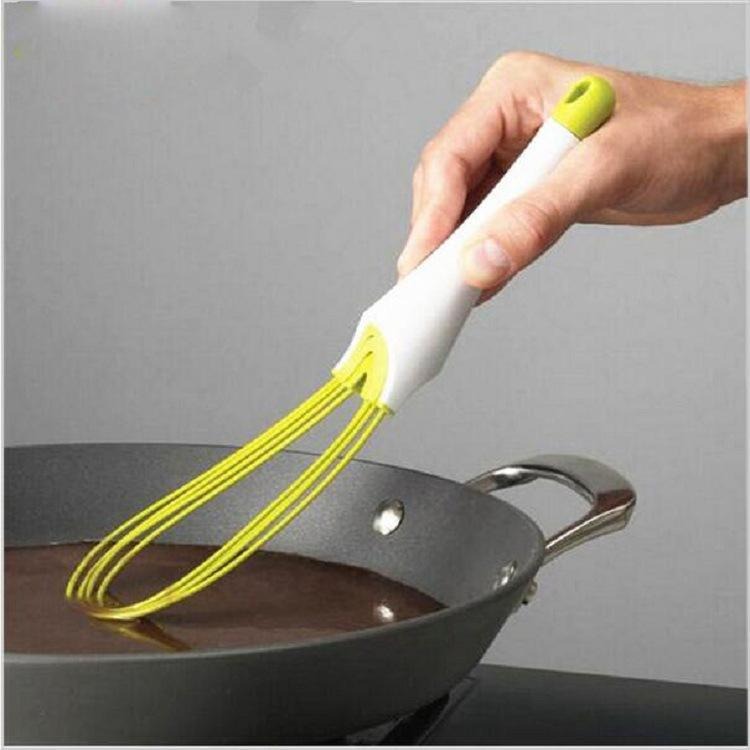 Rotating plastic egg beater multifunctional manual egg mixer easy to clean and dough baking tool